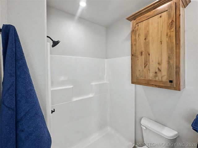 11825 W 838 Road, Tahlequah, OK 74464