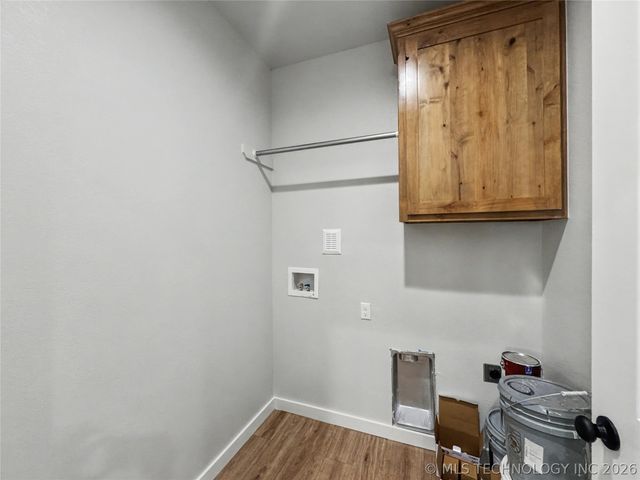 11825 W 838 Road, Tahlequah, OK 74464