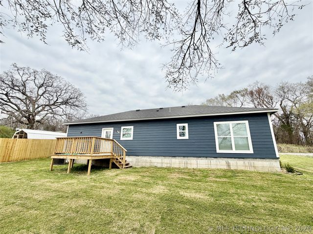 11825 W 838 Road, Tahlequah, OK 74464