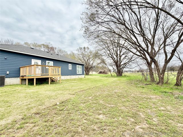 11825 W 838 Road, Tahlequah, OK 74464
