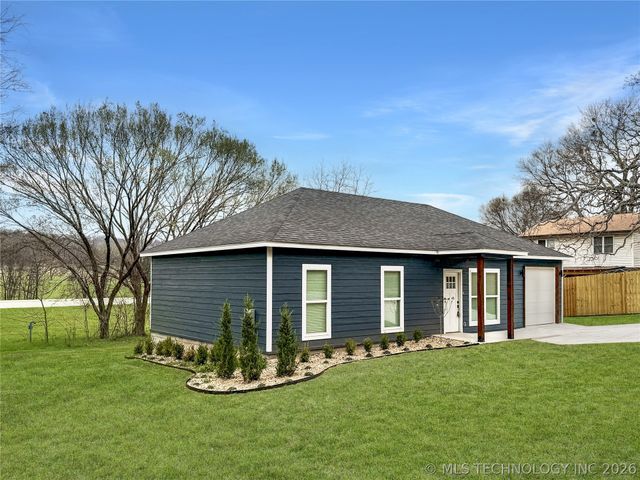 11825 W 838 Road, Tahlequah, OK 74464