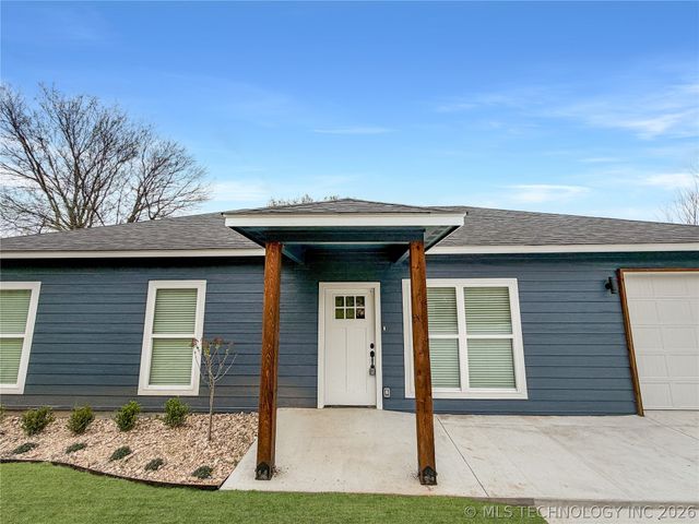 11825 W 838 Road, Tahlequah, OK 74464