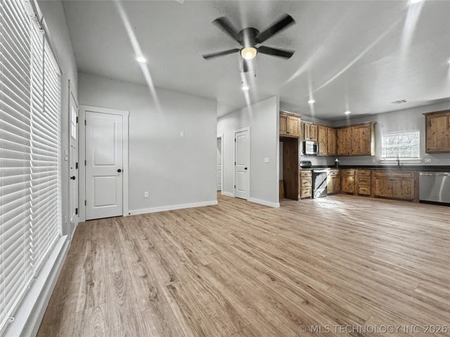 11825 W 838 Road, Tahlequah, OK 74464