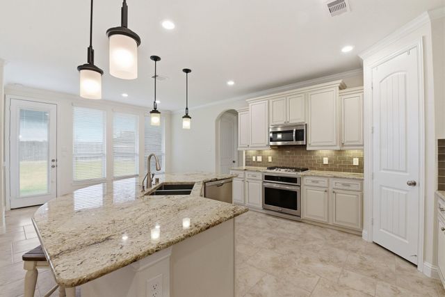 18915 Hilltop Valley Drive, Cypress, TX 77429