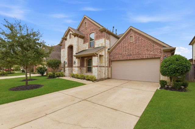 18915 Hilltop Valley Drive, Cypress, TX 77429