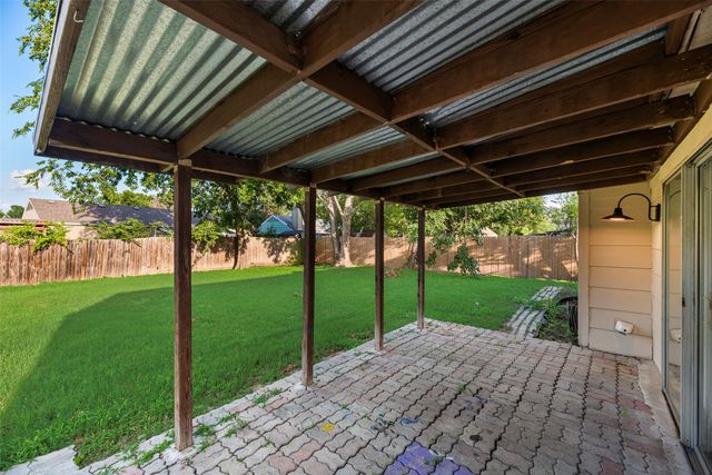 7204 Shadow Bend Drive, Fort Worth, TX 76137