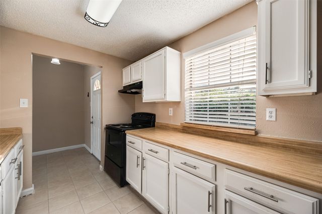 7204 Shadow Bend Drive, Fort Worth, TX 76137