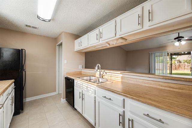 7204 Shadow Bend Drive, Fort Worth, TX 76137