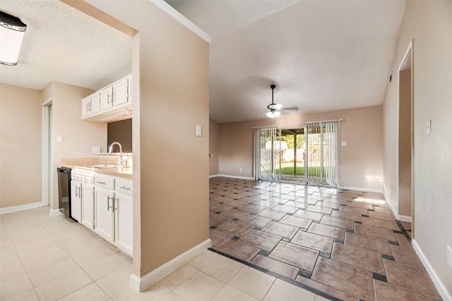 7204 Shadow Bend Drive, Fort Worth, TX 76137