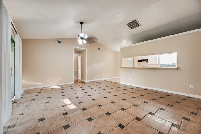 7204 Shadow Bend Drive, Fort Worth, TX 76137