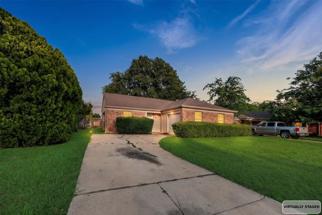 7204 Shadow Bend Drive, Fort Worth, TX 76137