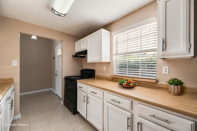 7204 Shadow Bend Drive, Fort Worth, TX 76137