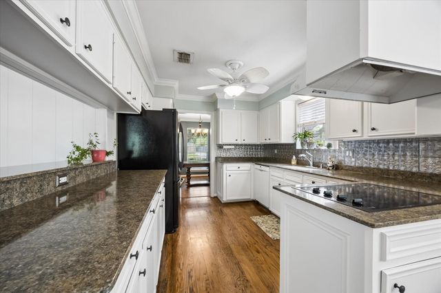 7802 Bellerive Drive, Houston, TX 77036