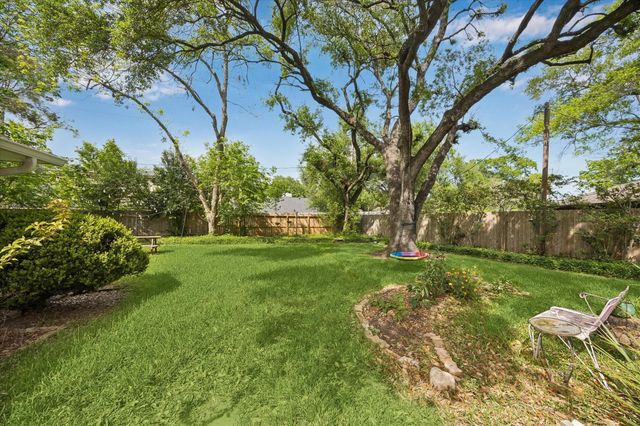 7802 Bellerive Drive, Houston, TX 77036