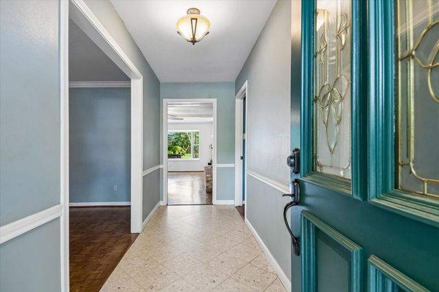 7802 Bellerive Drive, Houston, TX 77036