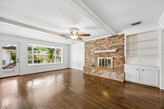 7802 Bellerive Drive, Houston, TX 77036