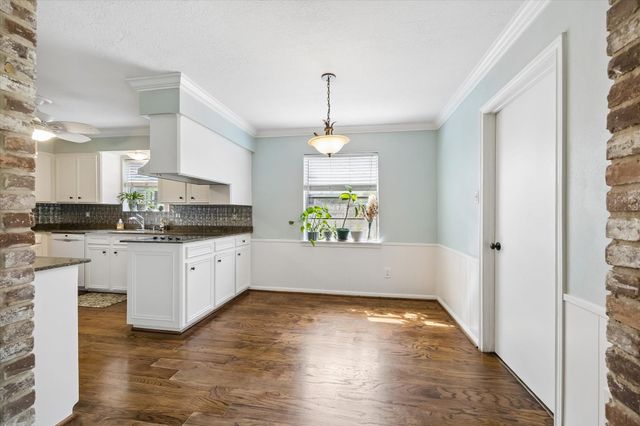 7802 Bellerive Drive, Houston, TX 77036