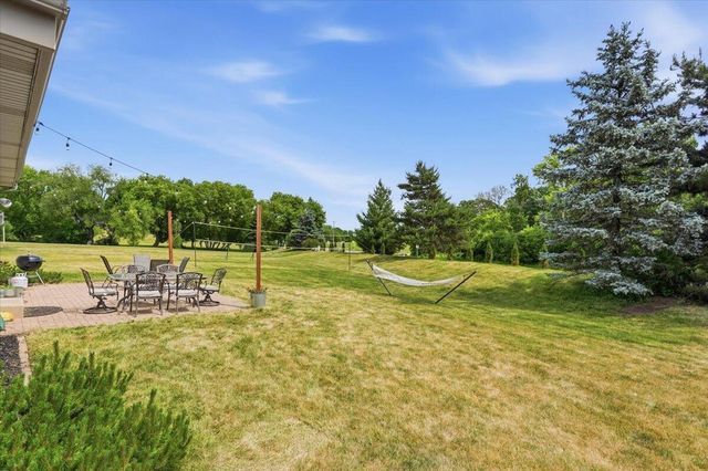611 Woodland CIRCLE, Waterford, WI 53185