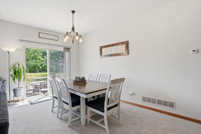 611 Woodland CIRCLE, Waterford, WI 53185