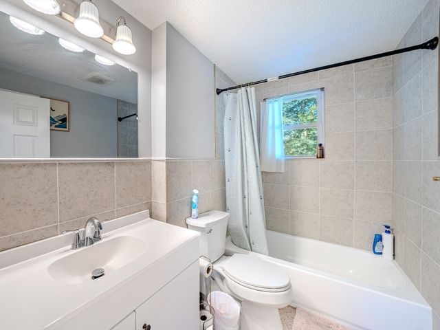39 Second Rd, Marlborough, MA 01752
