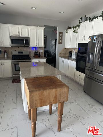 23272 Alta Oaks Drive, Wildomar, CA 92595