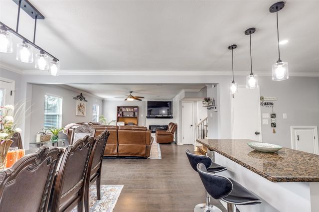 605 S Remington Drive, Angleton, TX 77515