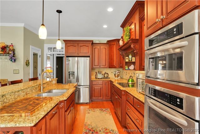 2825 Sand Trap Lane, Hope Mills, NC 28348
