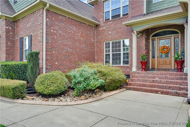 2825 Sand Trap Lane, Hope Mills, NC 28348