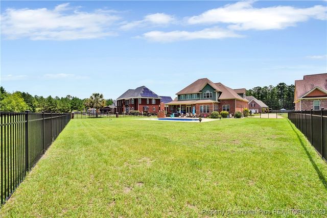 2825 Sand Trap Lane, Hope Mills, NC 28348