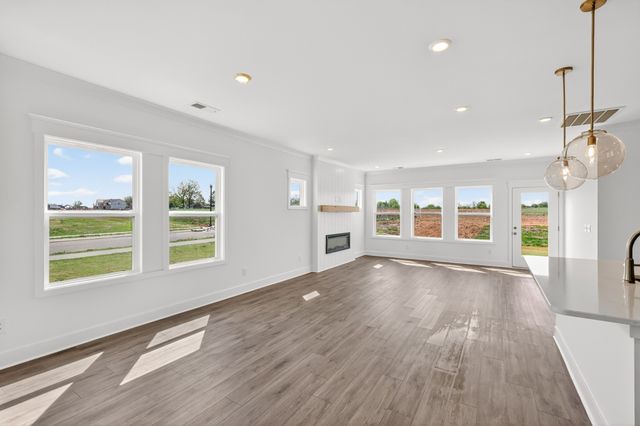 3296 Ventura Ave, White House, TN 37188