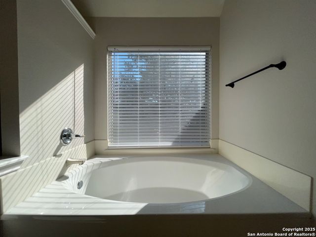 1111 Glade Crossing, San Antonio, TX 78258