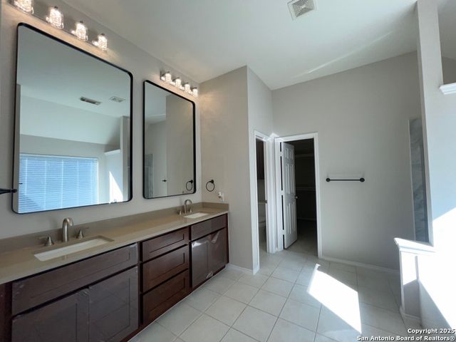 1111 Glade Crossing, San Antonio, TX 78258