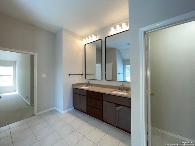 1111 Glade Crossing, San Antonio, TX 78258