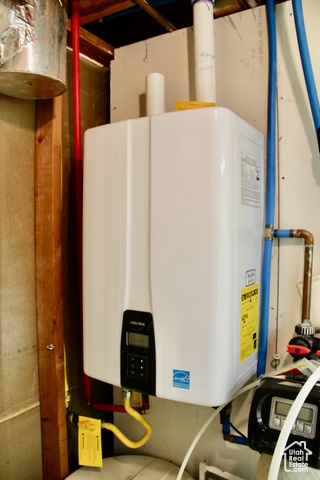 610 S 800 E, Centerville, UT 84014