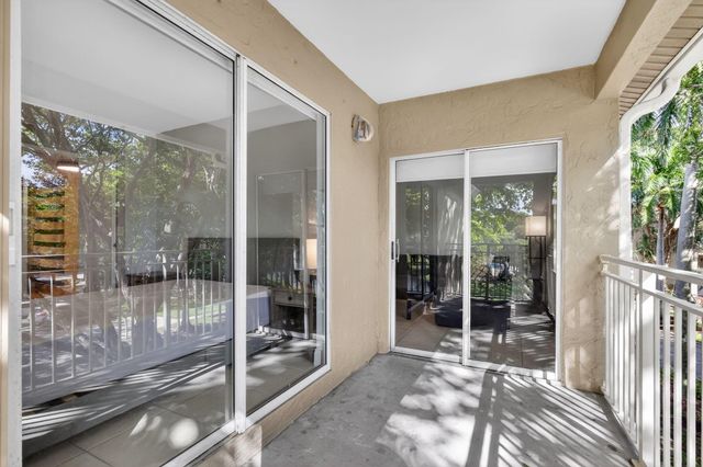 1740 Palm Cove Boulevard 4-307, Delray Beach, FL 33445