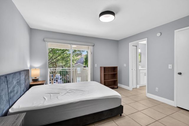 1740 Palm Cove Boulevard 4-307, Delray Beach, FL 33445