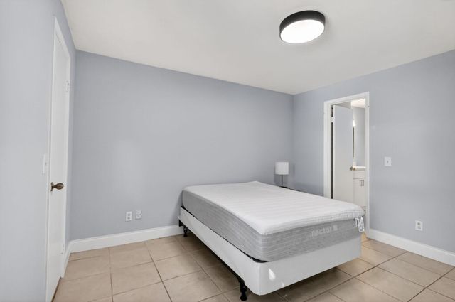 1740 Palm Cove Boulevard 4-307, Delray Beach, FL 33445