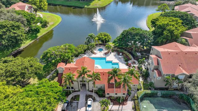 1740 Palm Cove Boulevard 4-307, Delray Beach, FL 33445