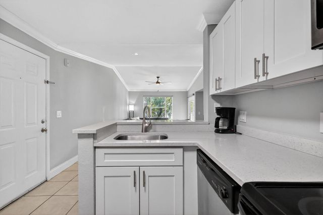 1740 Palm Cove Boulevard 4-307, Delray Beach, FL 33445