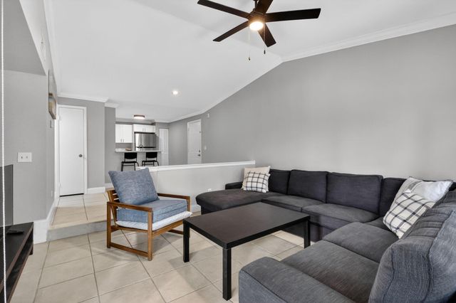 1740 Palm Cove Boulevard 4-307, Delray Beach, FL 33445