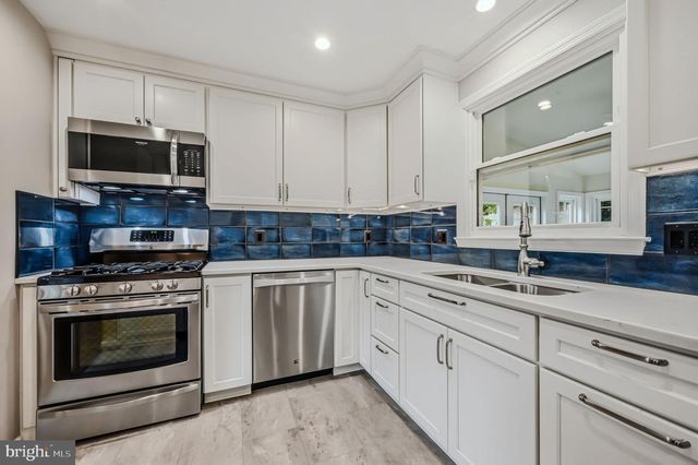 239 PLYMOUTH RD, Wilmington, DE 19803