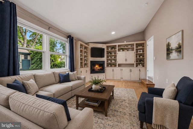 239 PLYMOUTH RD, Wilmington, DE 19803