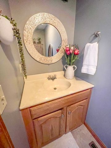 46-48 Kent Rd, Springfield, MA 01129