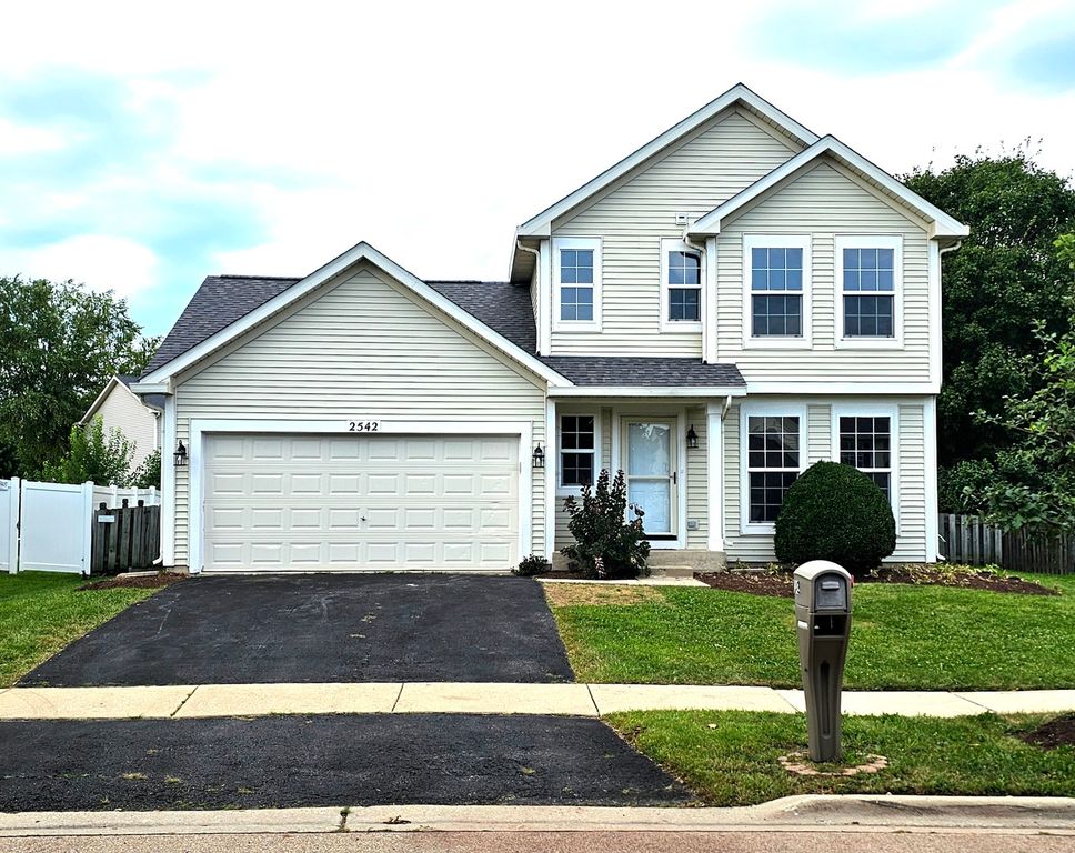 2542 SHAUNA Drive, Montgomery, IL 60538
