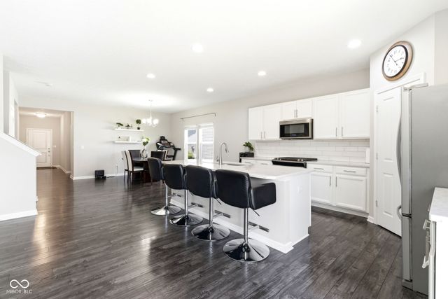 10359 Deercrest Lane, Indianapolis, IN 46239
