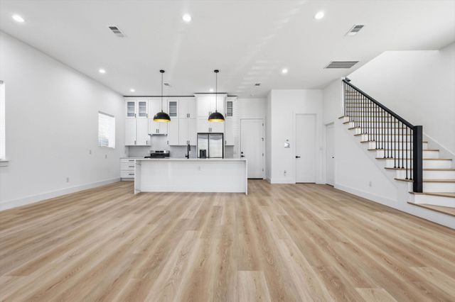 324 N Patton Avenue, Dallas, TX 75203