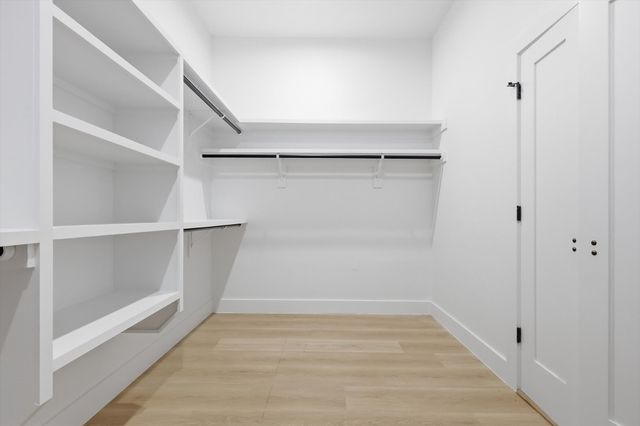 324 N Patton Avenue, Dallas, TX 75203