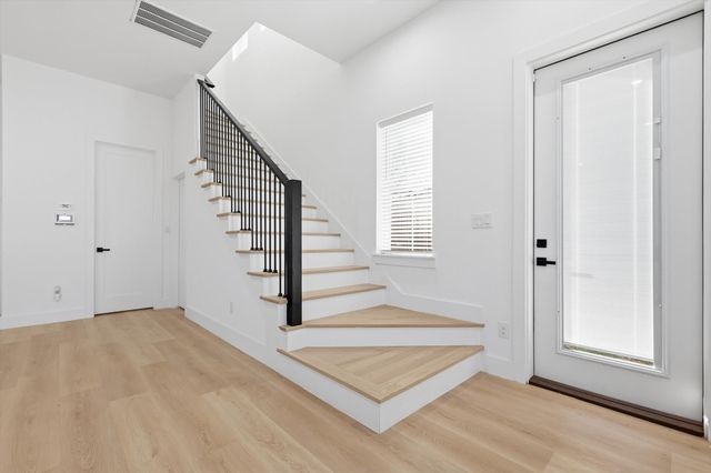 324 N Patton Avenue, Dallas, TX 75203