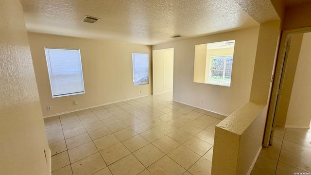 10026 Sungate Park, San Antonio, TX 78245