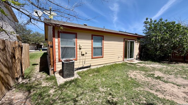 10026 Sungate Park, San Antonio, TX 78245